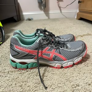 Womens Asics Shoe
